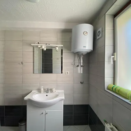 Sunshine Lägenhet Visoko